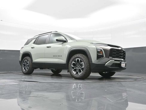 New 2026 Chevrolet Equinox ACTIV w/ Convenience Package III image 18