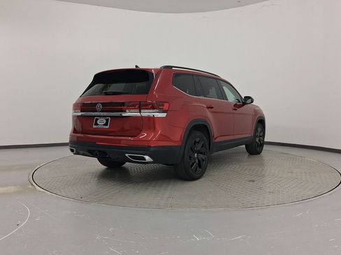 Used 2024 Volkswagen Atlas SE image 9