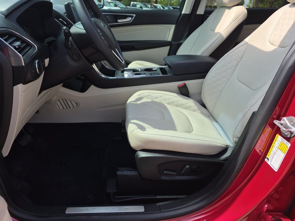 Used 2024 Ford Edge Titanium w/ Titanium Elite Package AWD/4WD image 17