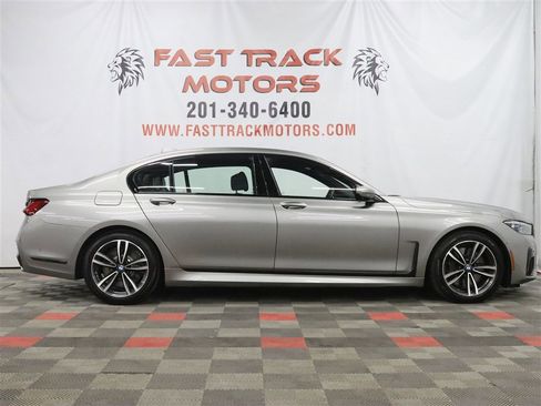 Used 2020 BMW 750i xDrive w/ M Sport Package AWD/4WD image 7