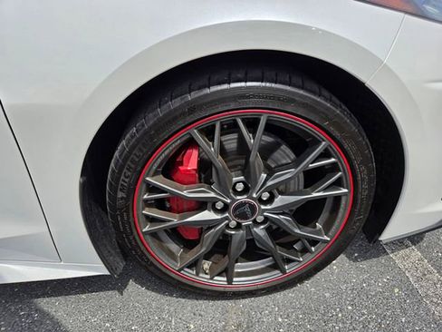 Used 2023 Chevrolet Corvette Stingray Premium Conv w/ Z51 Performance Package RWD image 31