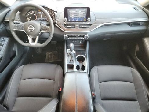 Used 2024 Nissan Altima 2.5 SV image 22