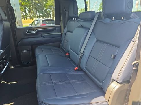 Used 2024 Chevrolet Silverado 2500 High Country w/ High Country Premium Package AWD/4WD image 14