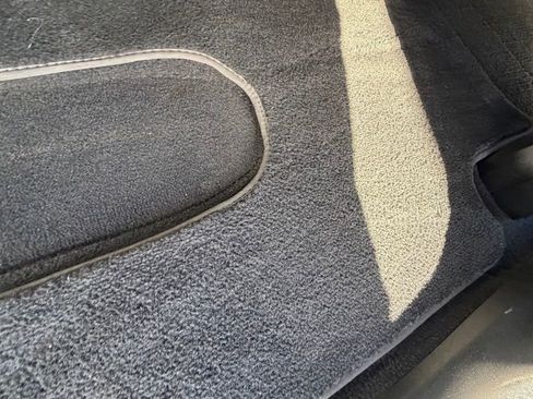 Used 2020 Tesla Model X Long Range image 92