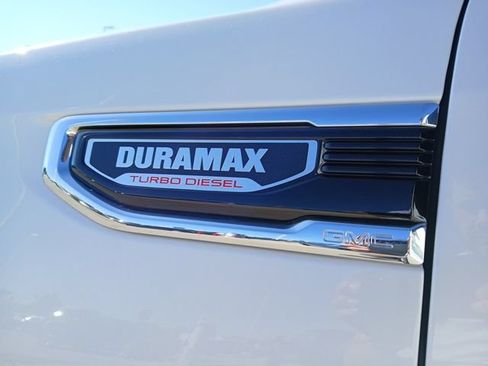 Used 2025 GMC Sierra 1500 Denali w/ Denali Reserve Package AWD/4WD image 9