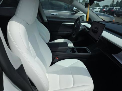 Used 2024 Tesla Model Y Performance AWD/4WD image 11