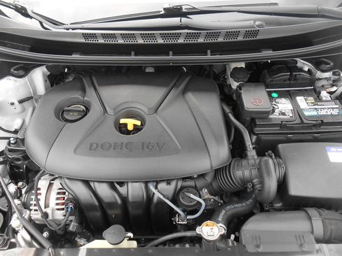 Used 2016 Hyundai Elantra Value Edition FWD image 19