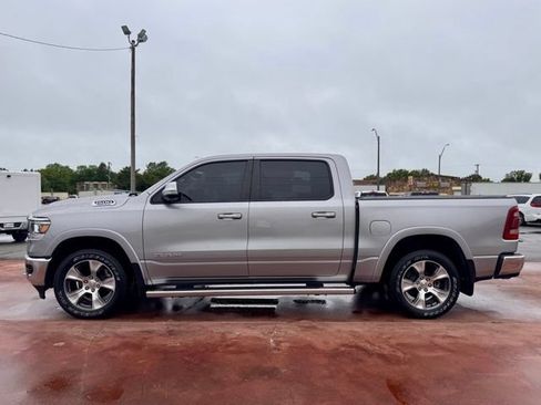 Used 2022 RAM 1500 Laramie AWD/4WD image 9