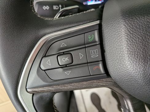 Used 2024 Jeep Grand Cherokee L Limited image 21