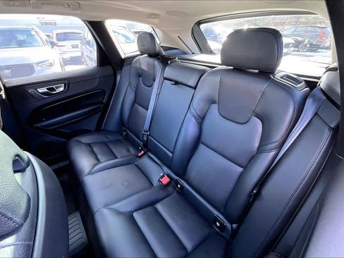 Used 2023 Volvo XC60 B5 Plus w/ Climate Package image 20