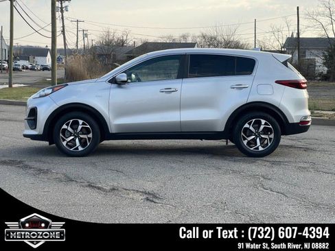 Used 2020 Kia Sportage LX image 5