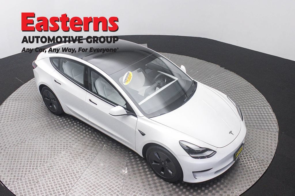 Used 2023 Tesla Model 3 Standard Range RWD image 5