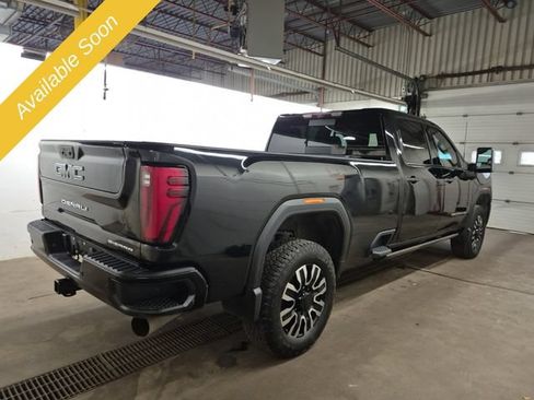 Used 2024 GMC Sierra 2500 Denali Ultimate AWD/4WD image 5