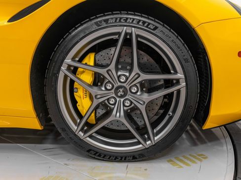 Certified 2017 Ferrari California T image 15