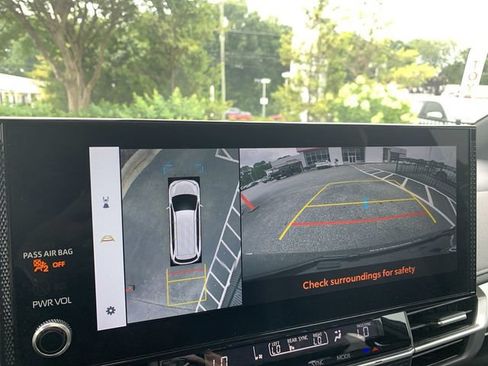 Certified 2025 Toyota Sienna Platinum AWD/4WD image 22
