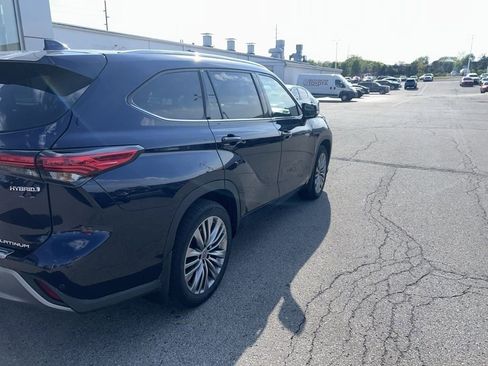 Used 2021 Toyota Highlander Platinum image 8