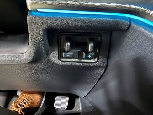 Used 2025 Ford Expedition Tremor AWD/4WD image 30