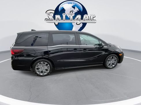 New 2026 Honda Odyssey Touring image 10