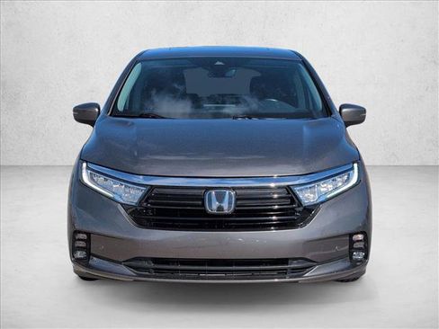 Used 2021 Honda Odyssey Touring image 2