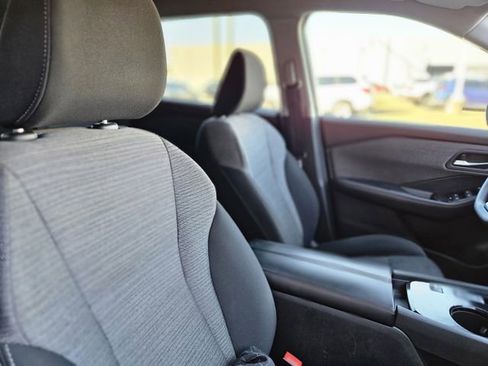 Certified 2023 Nissan Rogue SV image 14