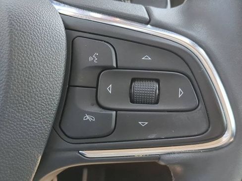 Used 2022 Buick Envision Essence w/ Technology Package II FWD image 24