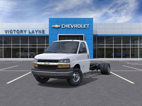 New 2025 Chevrolet Express 3500 w/ Power Convenience Package image 8