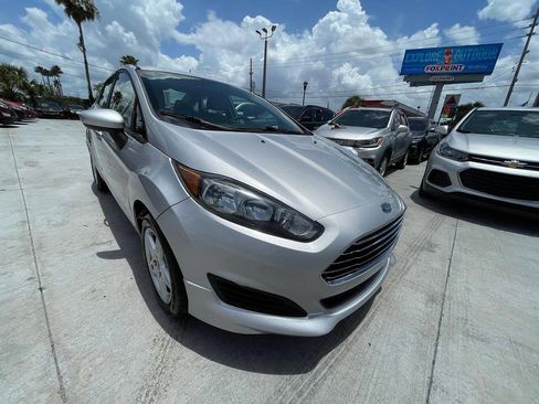 Used 2019 Ford Fiesta SE FWD image 13