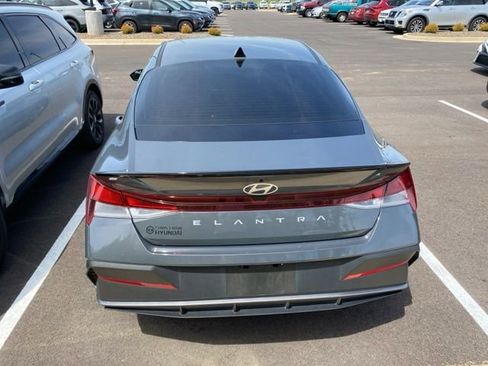 Used 2025 Hyundai Elantra Sport image 4
