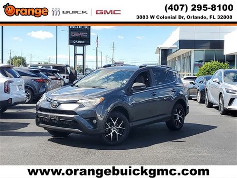 Used 2017 Toyota RAV4 SE image 1