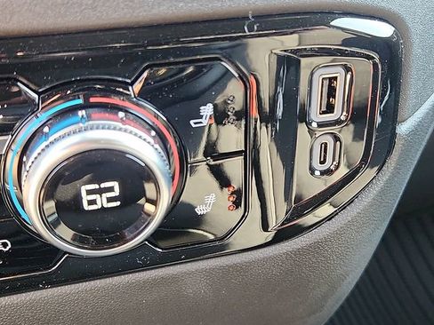 New 2026 GMC Sierra 2500 SLE w/ SLE Value Package; AWD/4WD image 15