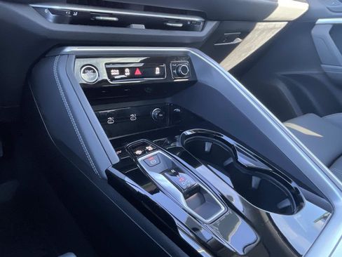 Used 2025 Audi Q5 Premium Plus w/ Premium Plus image 29