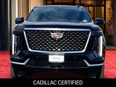 Certified 2025 Cadillac Escalade ESV Premium Luxury image 3