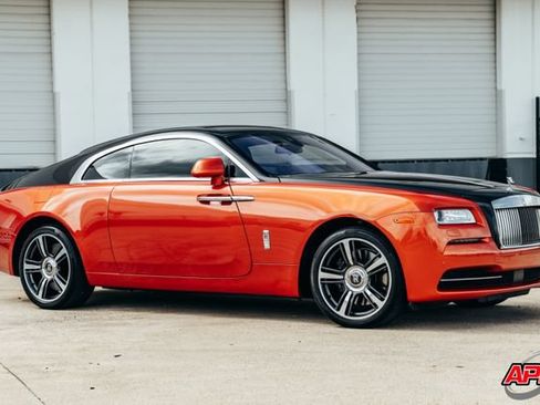 Used 2015 Rolls-Royce Wraith RWD image 38