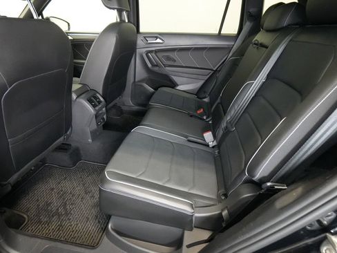 Used 2022 Volkswagen Tiguan SEL R-Line image 22