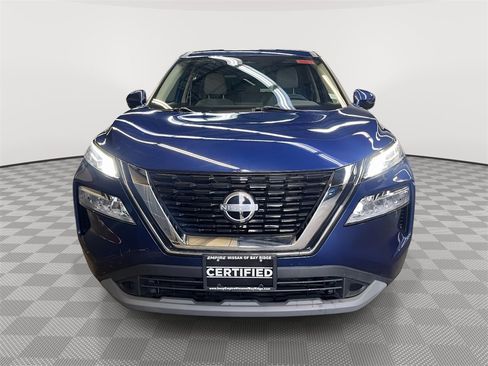 Used 2022 Nissan Rogue SV image 8