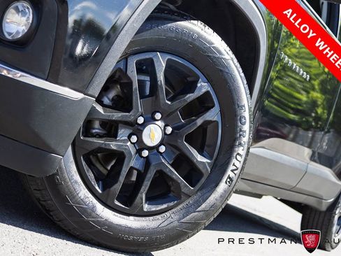Used 2020 Chevrolet Traverse LT FWD image 10