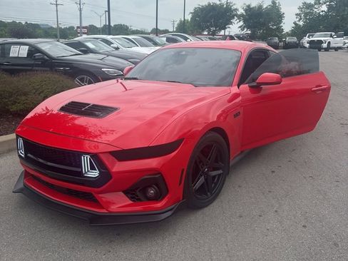 Used 2024 Ford Mustang GT RWD image 4