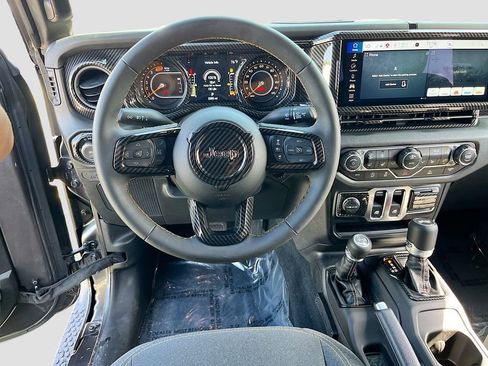 Certified 2024 Jeep Wrangler Sport AWD/4WD image 21