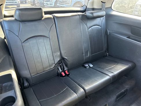 Used 2012 GMC Acadia Denali image 24