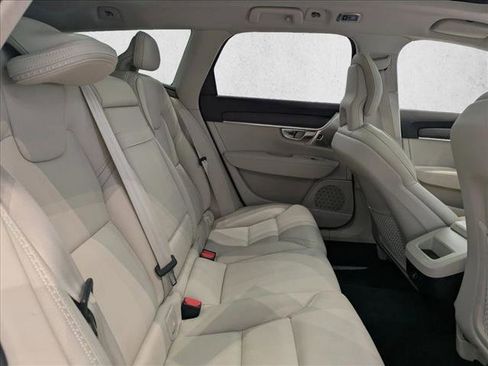 Used 2018 Volvo V90 T6 Cross Country w/ Convenience Package image 25
