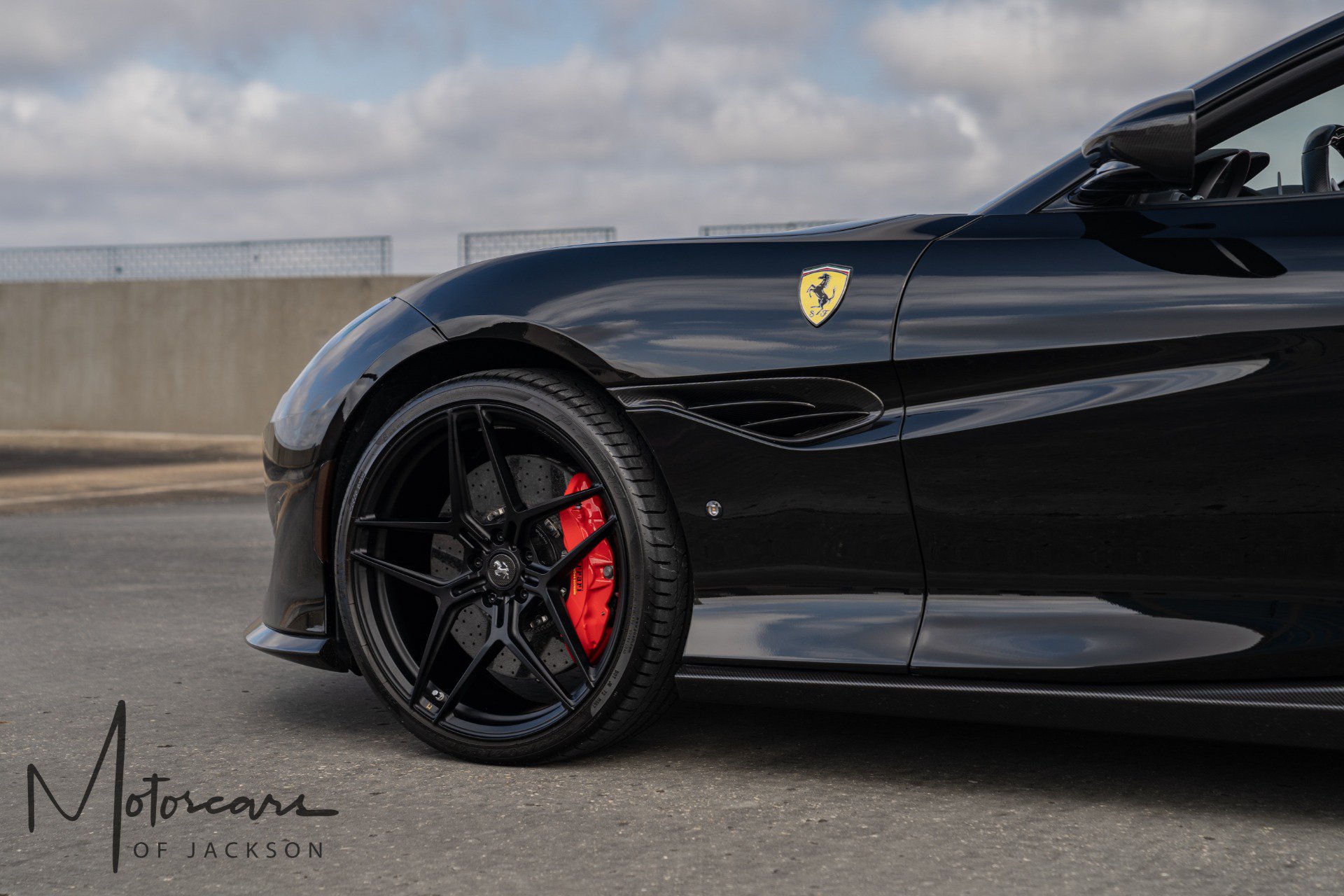 Used 2019 Ferrari Portofino RWD image 30