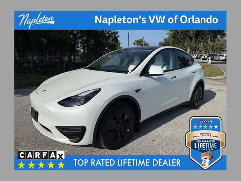 Used 2023 Tesla Model Y Long Range AWD/4WD image 1