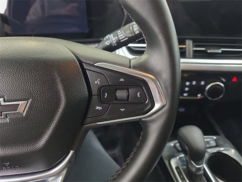 Used 2025 Chevrolet Trax ACTIV w/ Driver Confidence Package image 18