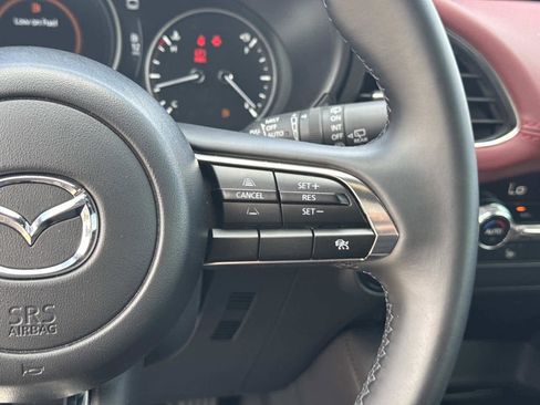 Used 2025 MAZDA MAZDA3 2.5 S Hatchback w/ Premium Pkg image 32