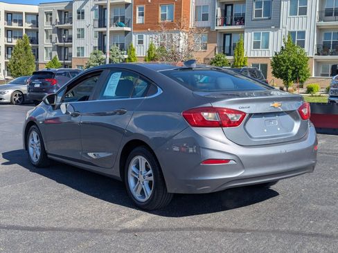Used 2018 Chevrolet Cruze LT FWD image 7