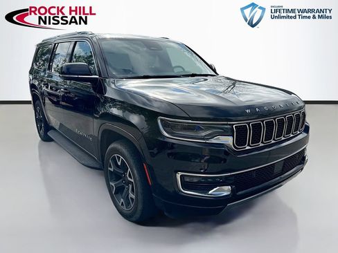 Used 2024 Jeep Wagoneer L Series III w/ Flexible Seating Group image 1