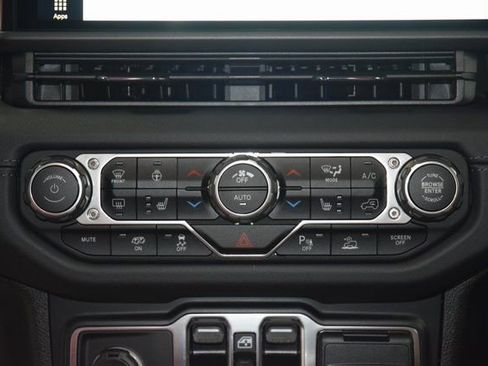 Used 2024 Jeep Wrangler Unlimited Rubicon 392 image 33