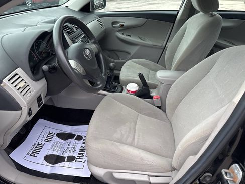 Used 2013 Toyota Corolla L FWD image 9