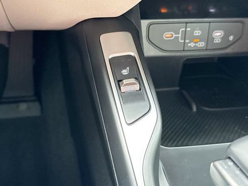 Used 2025 Kia Sorento S w/ Panoramic Sunroof Package FWD image 23