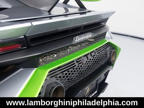 Used 2023 Lamborghini Huracan STO RWD image 48